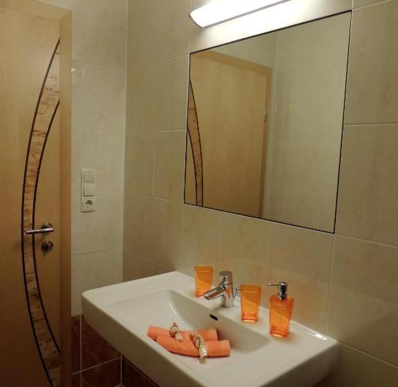 バルコニー付き１ベッドルームアパートメント, Gästehaus Regina