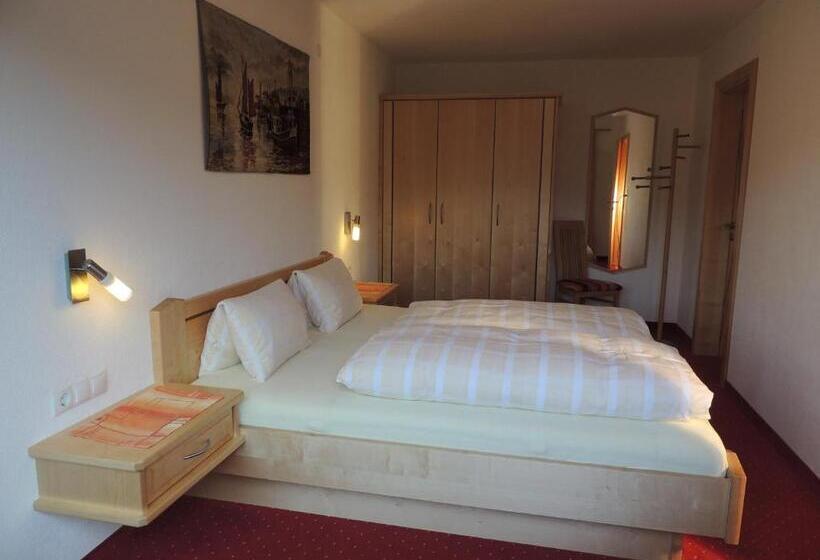 バルコニー付き１ベッドルームアパートメント, Gästehaus Regina