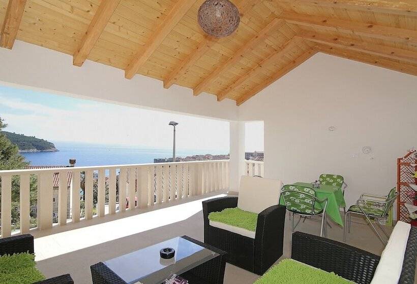 舒适一室公寓, Room & Studios Rina   Adults Only