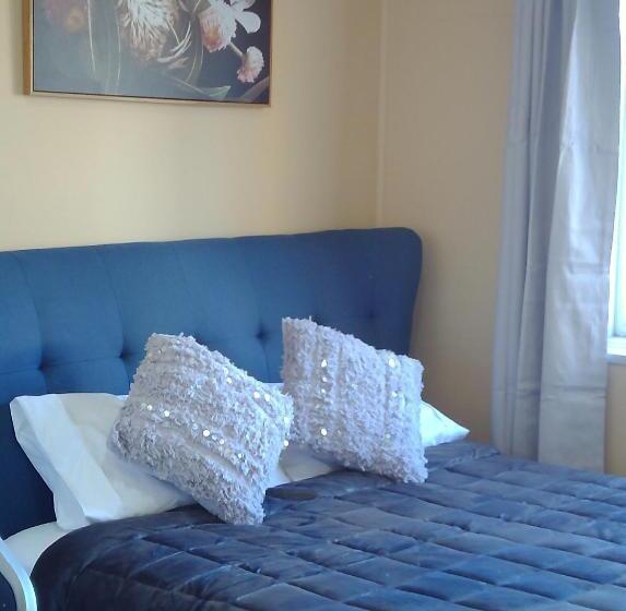 اتاق لوکس چهار تخته, Imotel Cooma