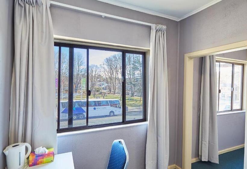 اتاق لوکس چهار تخته, Imotel Cooma