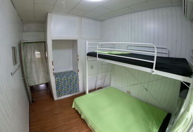 Habitació Triple Estàndard, Ishigakijima Guesthouse Seacoro