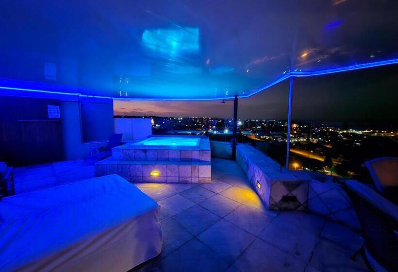 جناح مزود بجاكوزى, Weston Guest House Krugersdorp