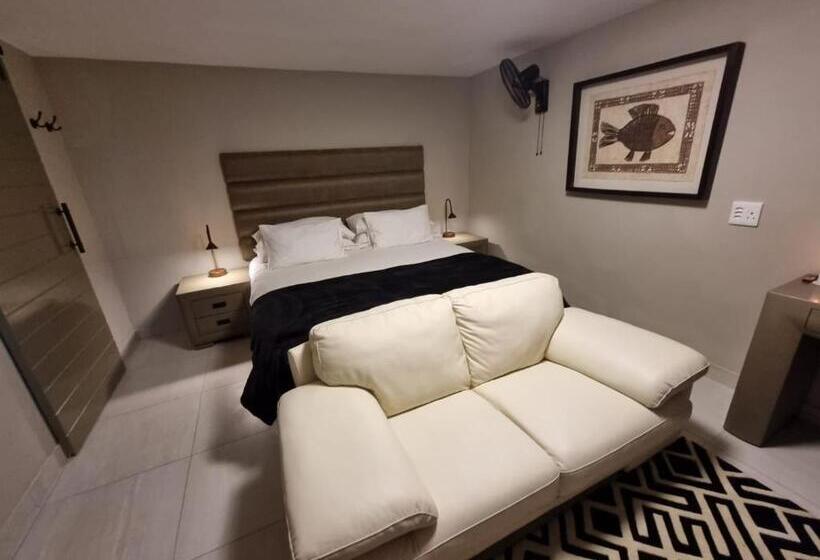 스탠다드 스튜디오 풀장 전망, Weston Guest House Krugersdorp