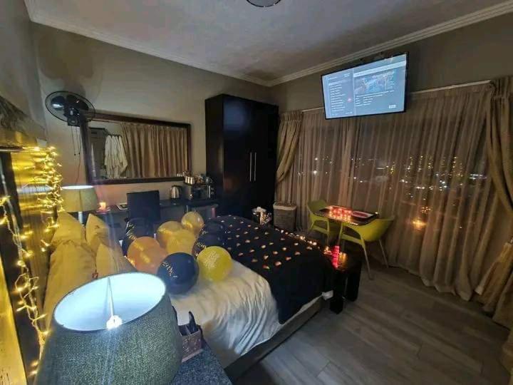 غرفة قياسية مزوَّدة بشُرفة, Weston Guest House Krugersdorp