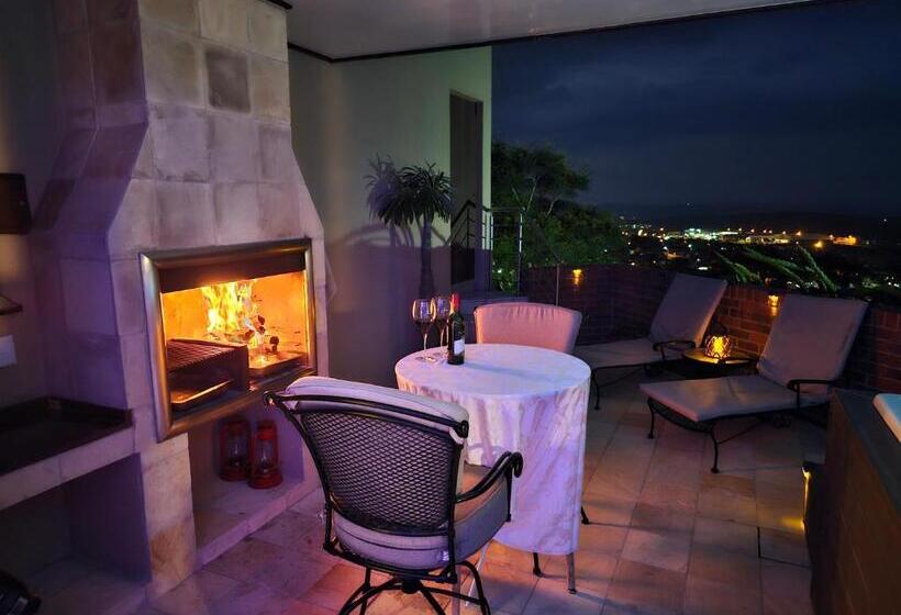 إستديو قياسى مطل على حمام السباحة, Weston Guest House Krugersdorp