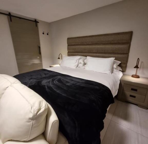 스탠다드 스튜디오 풀장 전망, Weston Guest House Krugersdorp