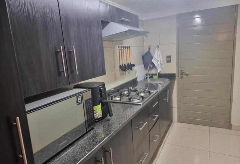 شقة ديلوكس غرفة واحدة, Weston Guest House Krugersdorp