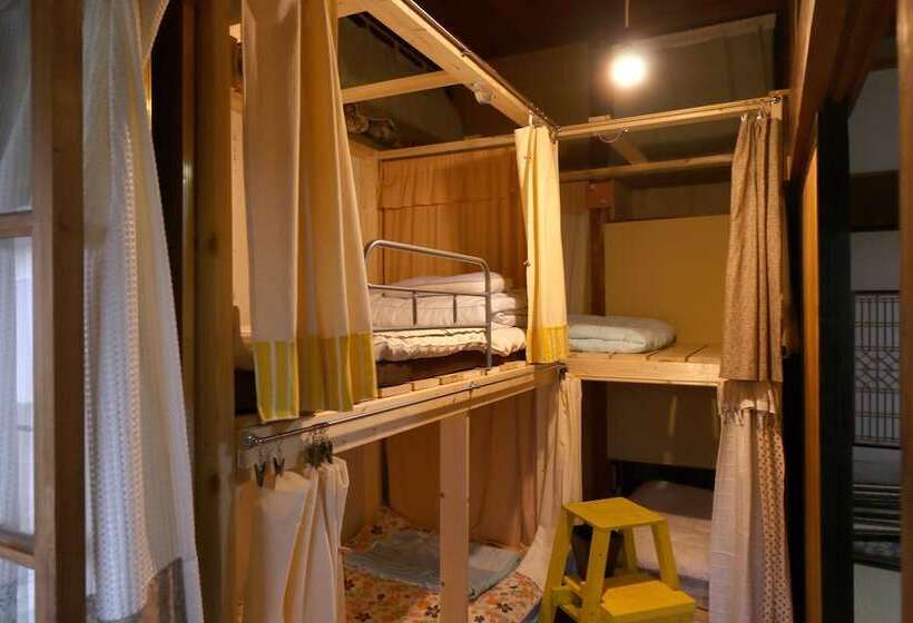 سرير فى غرفة مشتركه, Warabegokoronokoyado Namiji   Hostel