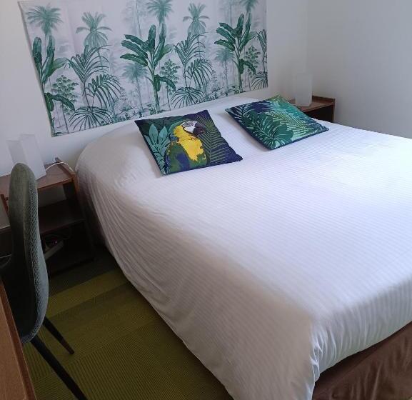 Номер Стандарт, De France