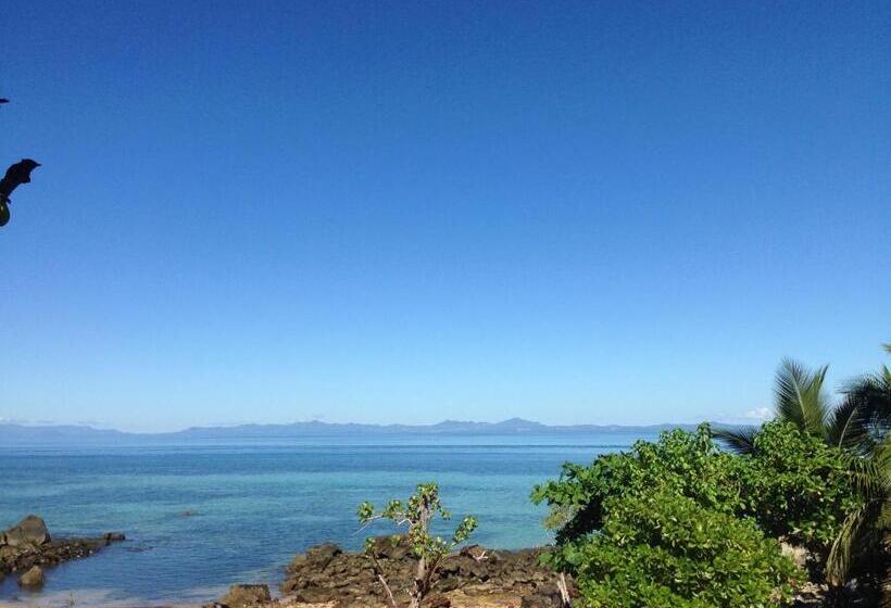 اتاق اساندارد با چشمانداز جانبی به دریا, Coco Komba Lodge