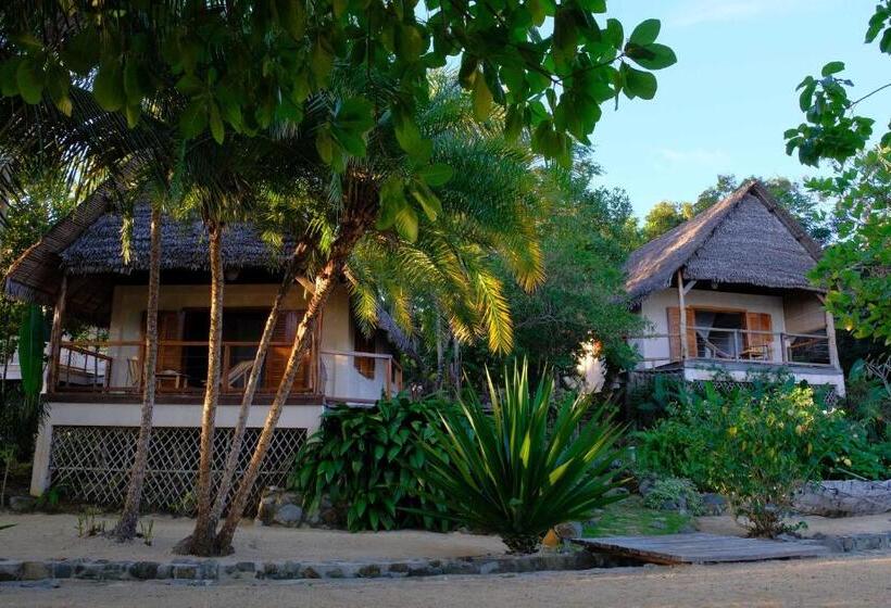 اتاق سوپریور با چشمانداز دریا, Coco Komba Lodge