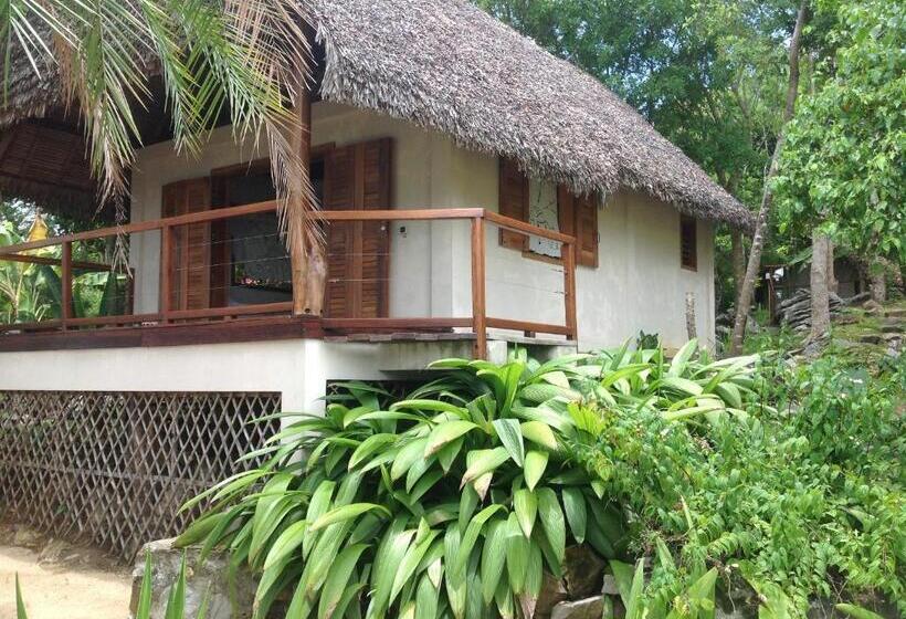 اتاق سوپریور با چشمانداز دریا, Coco Komba Lodge