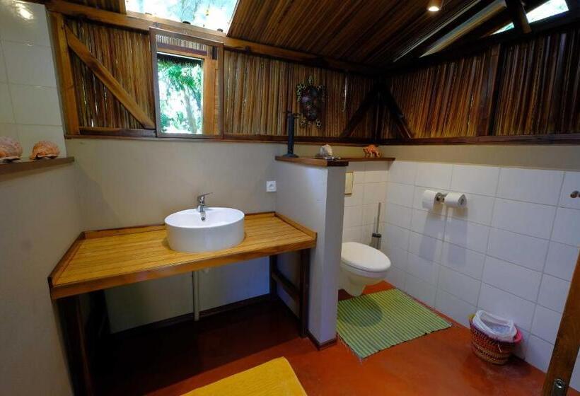 اتاق خانوادگی با چشمانداز باغ, Coco Komba Lodge