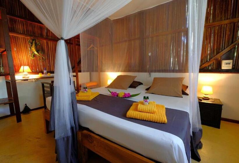 اتاق خانوادگی با چشمانداز باغ, Coco Komba Lodge