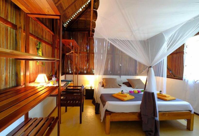 اتاق خانوادگی با چشمانداز باغ, Coco Komba Lodge