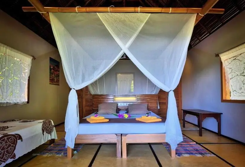اتاق استاندارد با چشم‌انداز دریا, Coco Komba Lodge