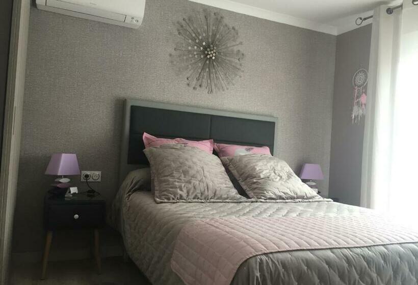 キングサイズベッドのスタンダードルーム, Chambre Avec Charme