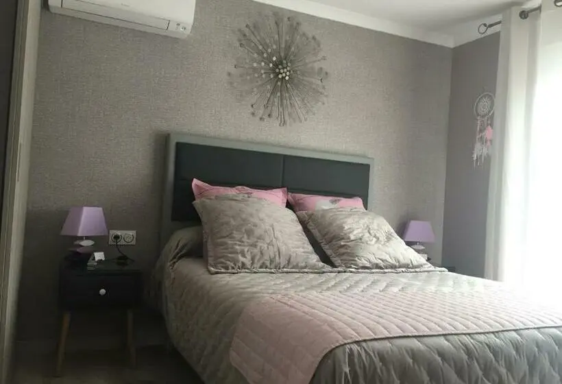 キングサイズベッドのスタンダードルーム, Chambre Avec Charme