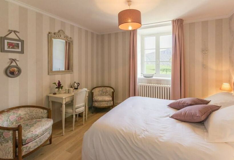 חדר רומנטי, Le Manoir De Placy   Bed And Breakfast