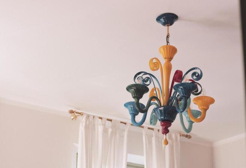 جناح مزوَّد بشرفة, Locanda San Martino