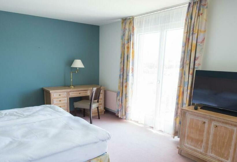 小型豪华套房, Ascott Hotel & Restaurant