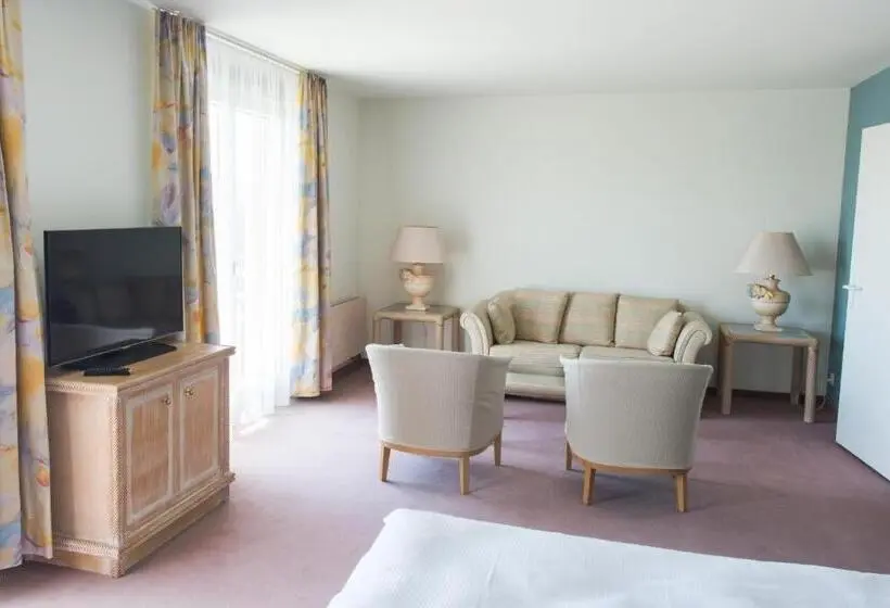 デラックスジュニアスイート, Ascott Hotel & Restaurant
