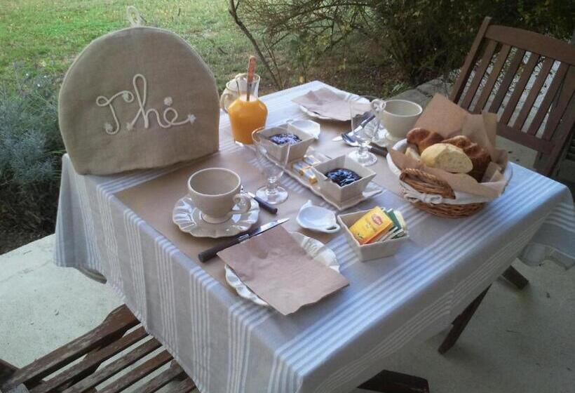 جناح سوبيريور, Les Chambres D Hôtes De La Ferrage