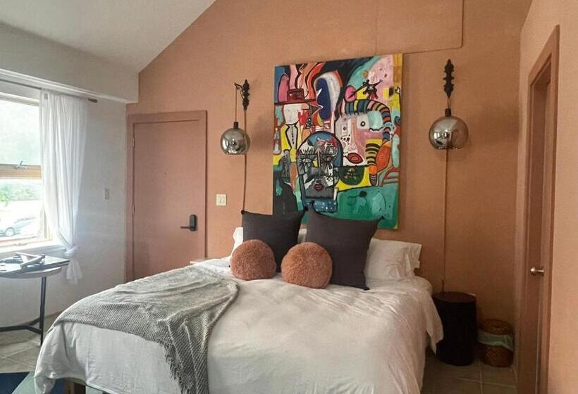 キングサイズベッドのスーペリアルーム, The Trail In Adams Berkshires Art