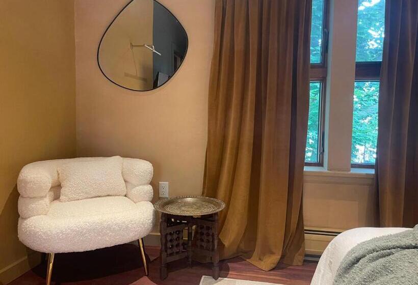 キングサイズベッドのデラックスルーム, The Trail In Adams Berkshires Art