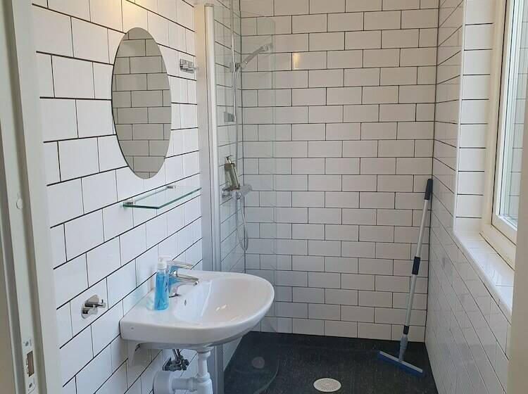 バス共有のスタンダードルーム, Briq Hotell