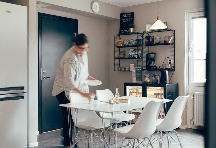 バス共有のスタンダードルーム, Briq Hotell