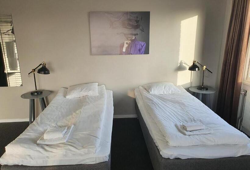 浴室共有ファミリールーム, Briq Hotell