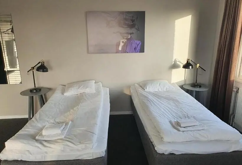浴室共有ファミリールーム, Briq Hotell