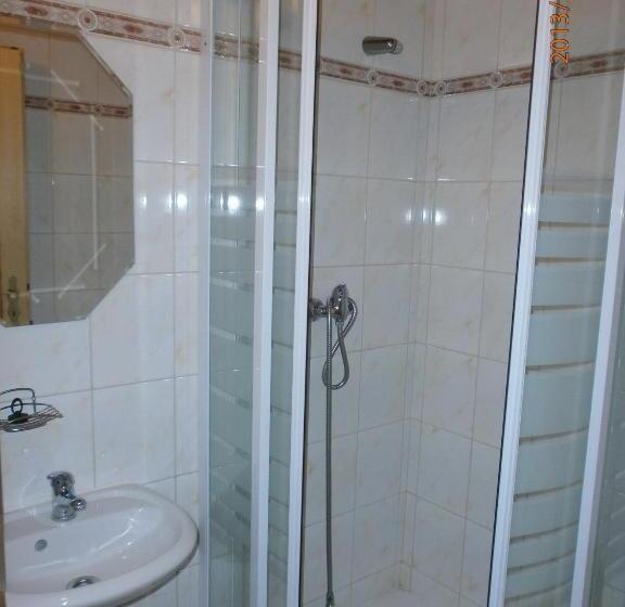 四人标准间, Vltava