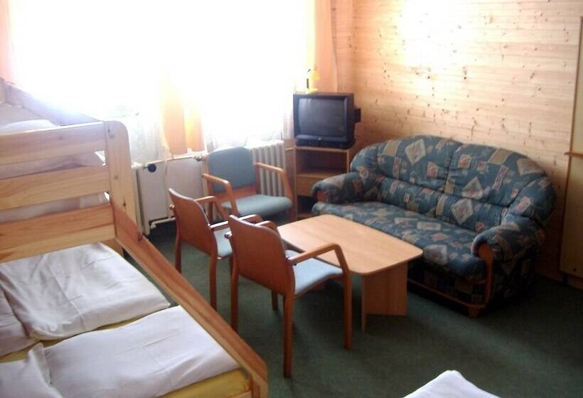 四人标准间, Vltava