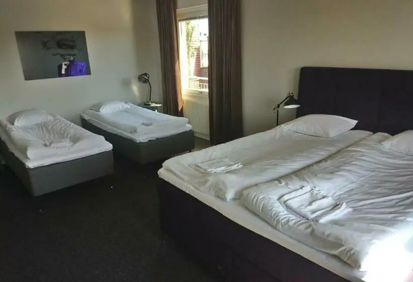 浴室共有ファミリールーム, Briq Hotell
