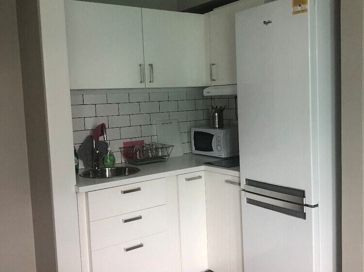 浴室共有ファミリールーム, Briq Hotell