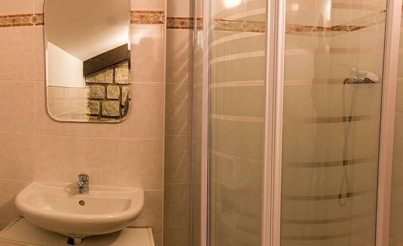 四人标准间, Vltava