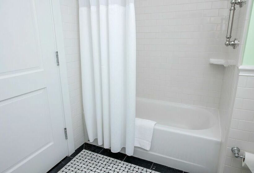 غرفة ديلوكس, Mills Park