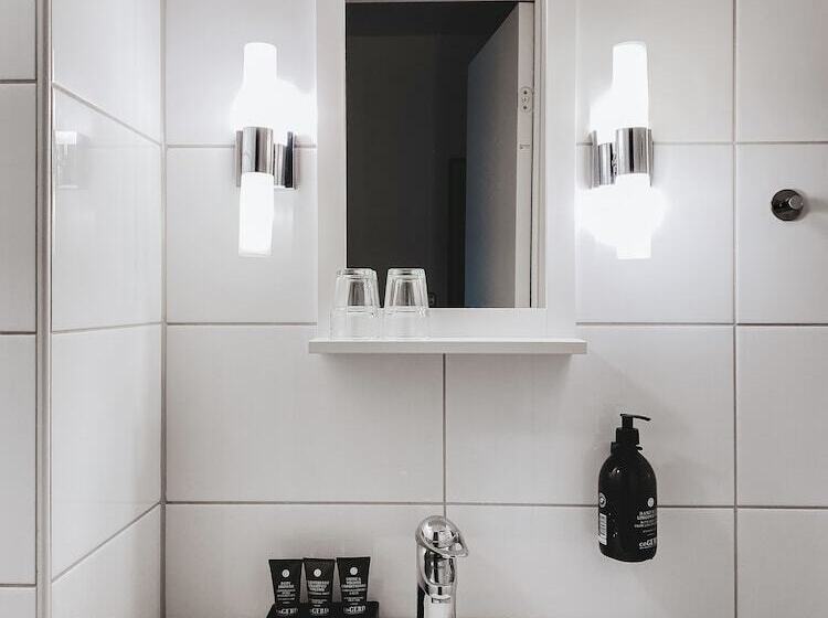 Семейный Номер, Siljansnäs Hotell