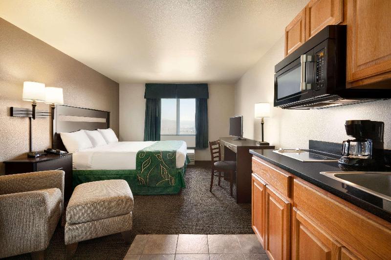 חדר סטנדרט עם מיטת קינג, Baymont By Wyndham Elko