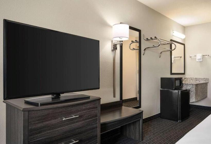 חדר סטנדרט עם מיטת קינג, Baymont By Wyndham Elko