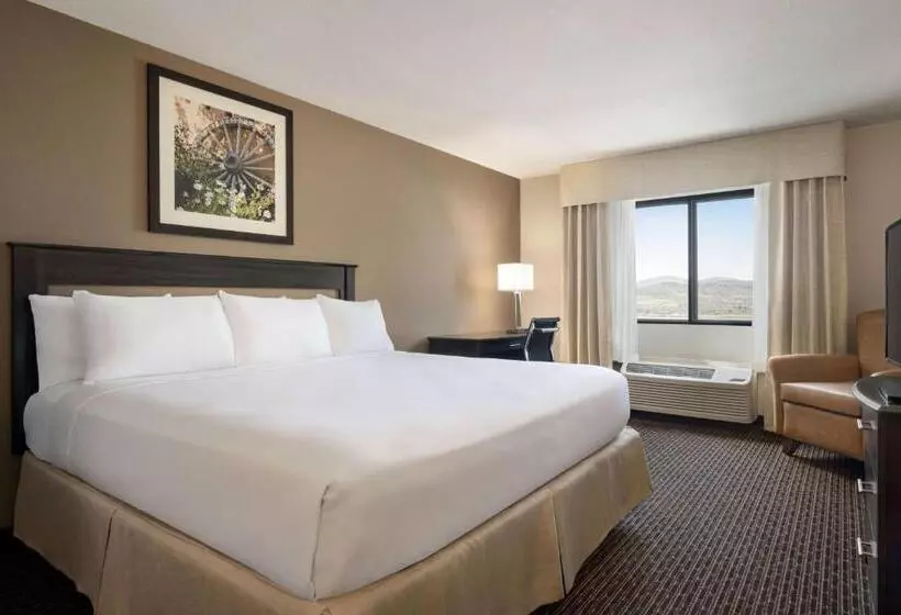 اتاق استاندارد با تخت بزرگ, Baymont By Wyndham Elko