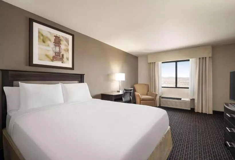 اتاق استاندارد با تخت بزرگ, Baymont By Wyndham Elko