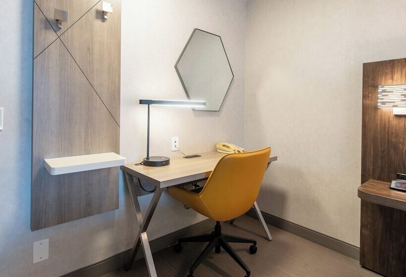 Номер Стандарт, Holiday Inn Express Oakdale, An Ihg