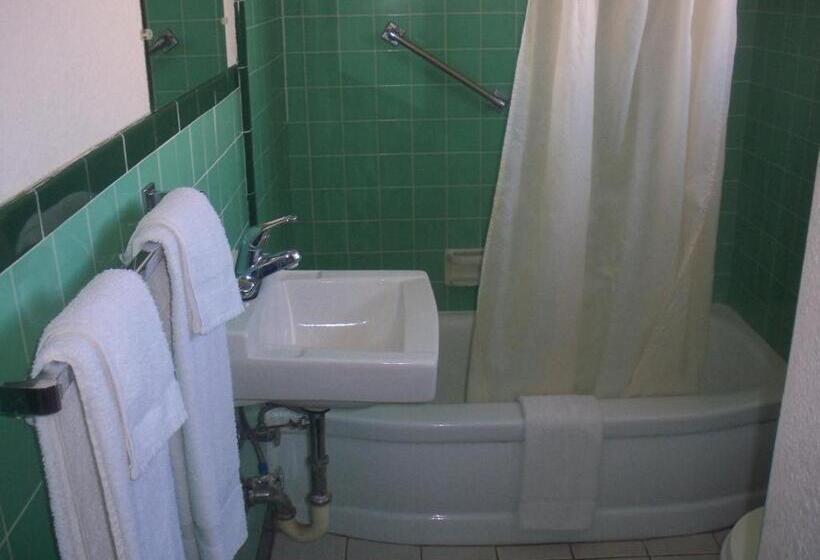 Standard Szoba 2 Franciaággyal, Deluxe Inn Of Roswell