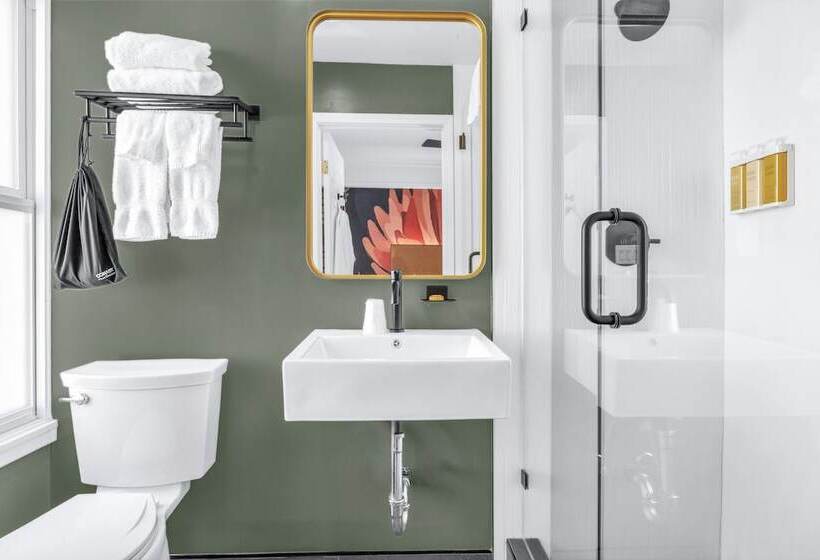 חדר דחוקס עם מיטת קינג, Nob Hill