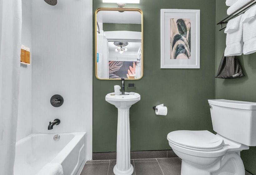 חדר דחוקס עם מיטת קינג, Nob Hill