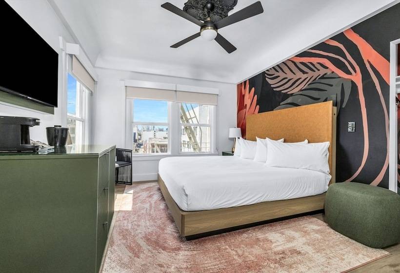 חדר דחוקס עם מיטת קינג, Nob Hill